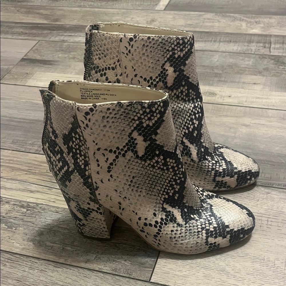 Steve Madden Jillian Women's Snake Print Ankle Boots Zip Size 7.5